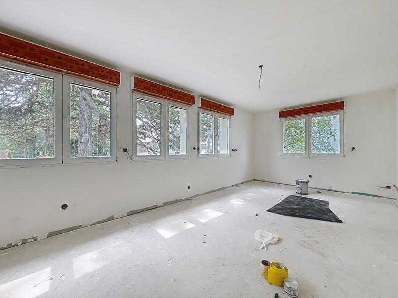 Maison - 260 m² - 10 pièces