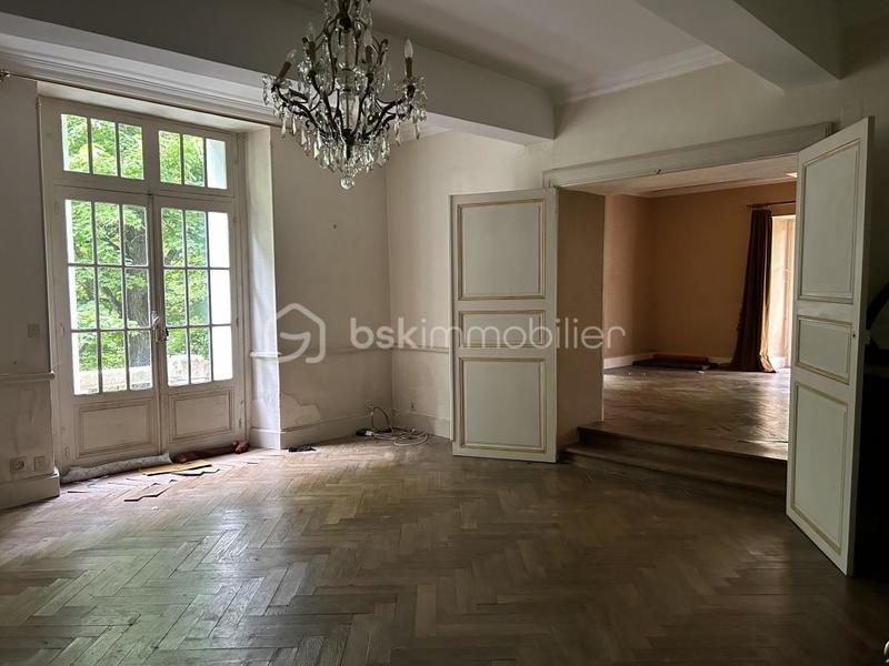 Propriété - 400 m² - 10 pièces