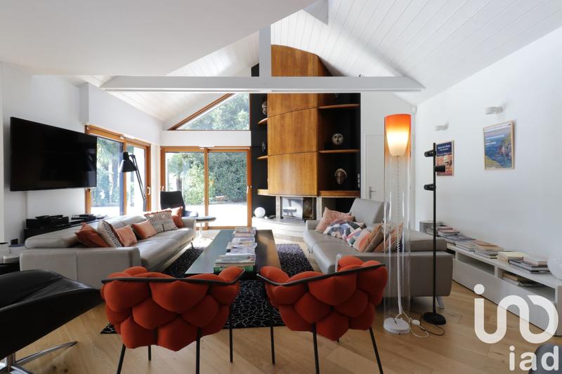 Maison de maîtres - 240 m² - 8 pièces