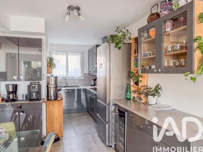 Maison - 98 m² - 5 pièces