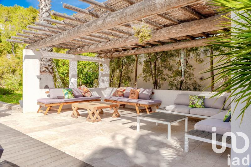 Maison - 182 m² - 6 pièces