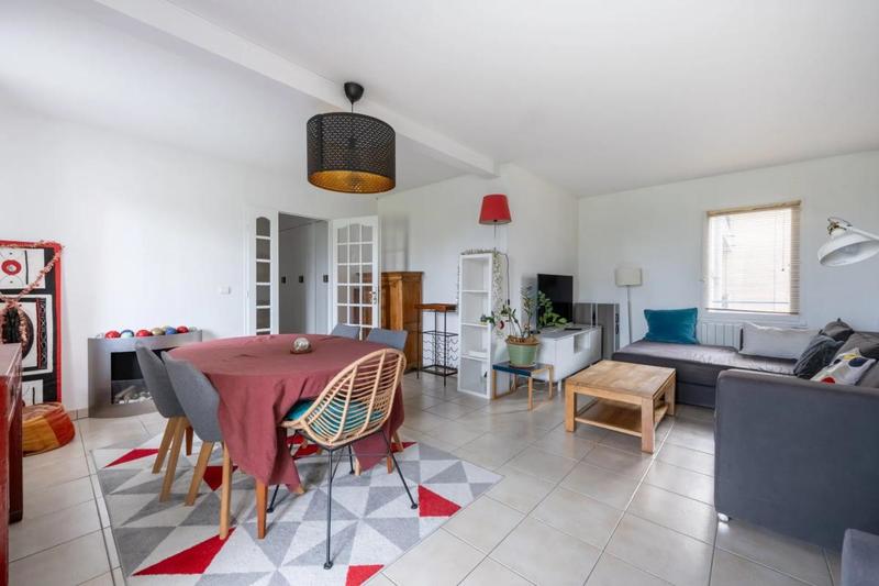 Appartement - 90 m² - 4 pièces