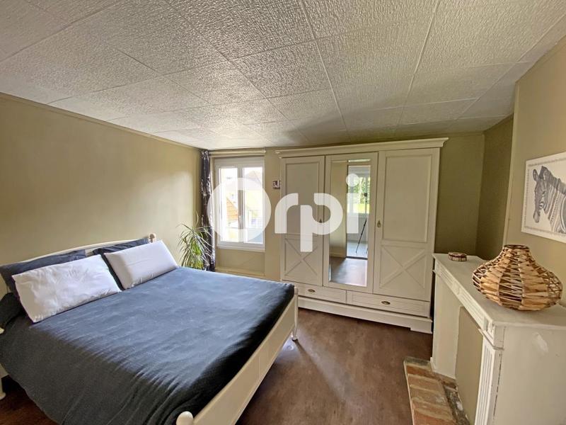 Maison - 202 m² - 8 pièces