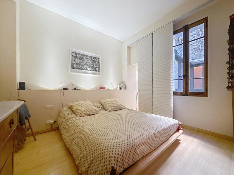 Maison - 235 m² - 7 pièces