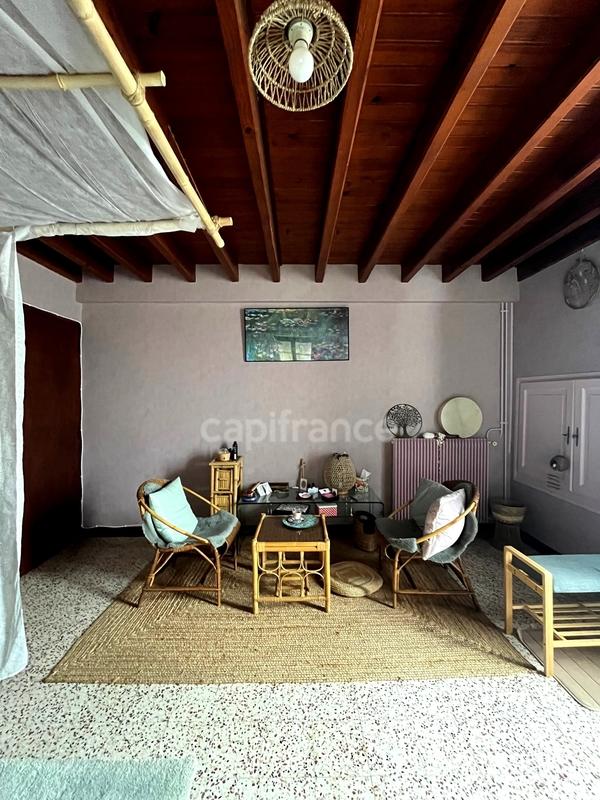 Corps de ferme - 270 m² - 9 pièces