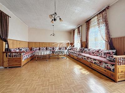 Maison - 182 m² - 9 pièces