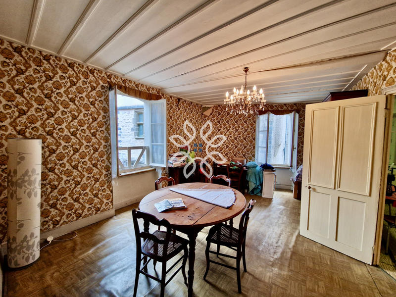 Maison de village - 64 m² - 6 pièces