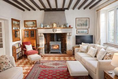 Propriété - 180 m² - 11 pièces