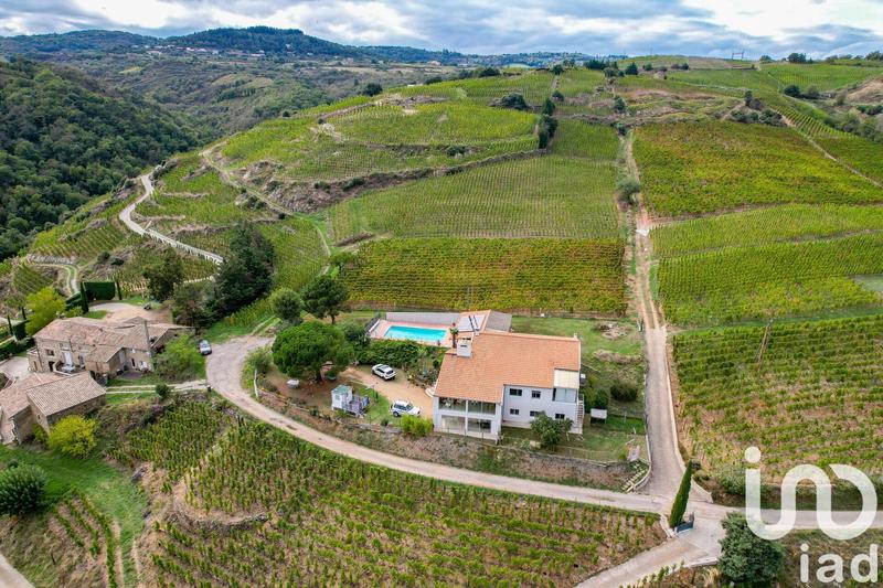 Maison - 220 m² - 9 pièces