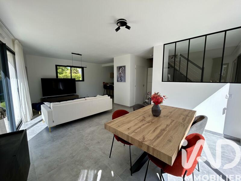 Maison - 115 m² - 5 pièces