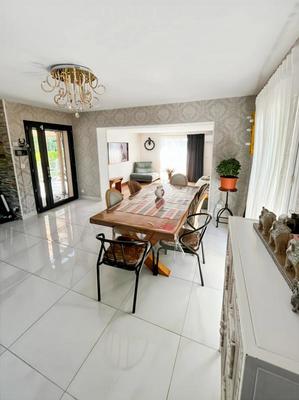 Maison - 150 m² - 7 pièces