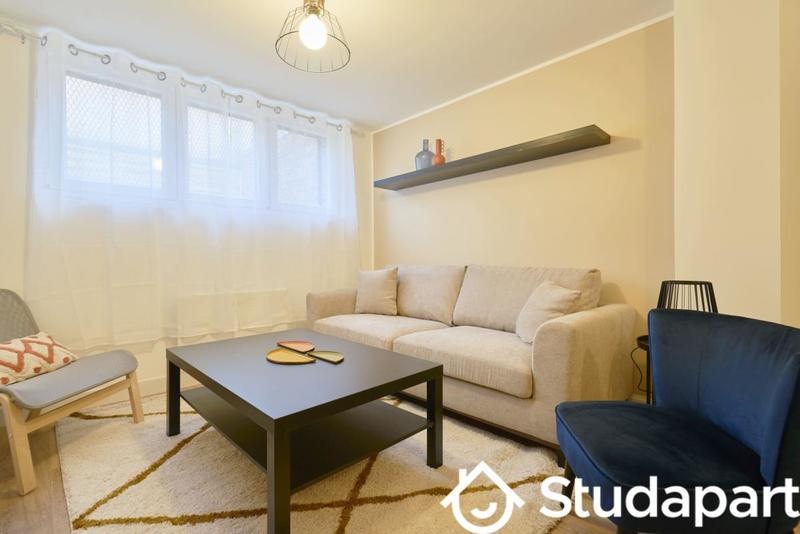 Chambre - 12 m² - 1 pièce