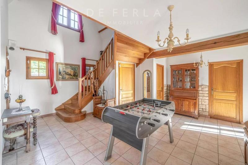 Villa - 357 m² - 7 pièces