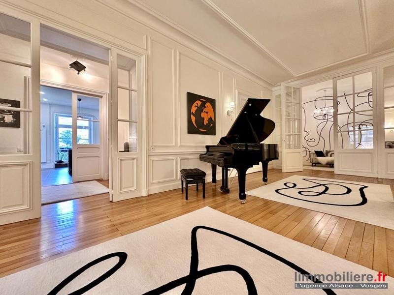 Appartement - 321 m² - 8 pièces