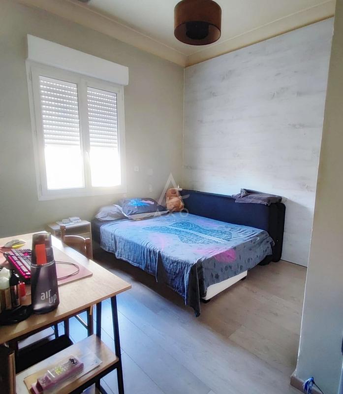 Maison - 161 m² - 6 pièces