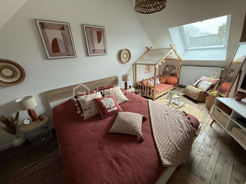 Maison en pierre - 195 m² - 11 pièces