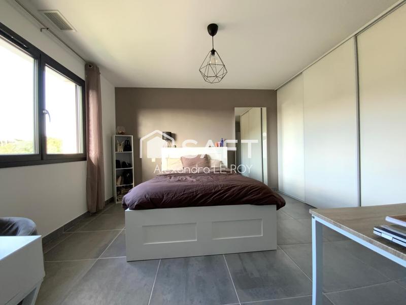 Maison - 223 m² - 9 pièces