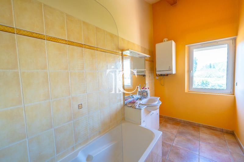 Maison - 114 m² - 4 pièces