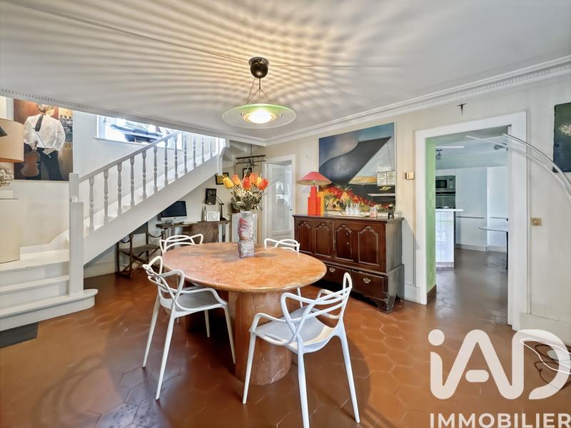 Maison de campagne - 200 m² - 5 pièces