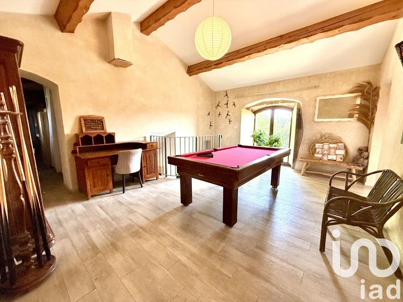 Maison - 250 m² - 7 pièces