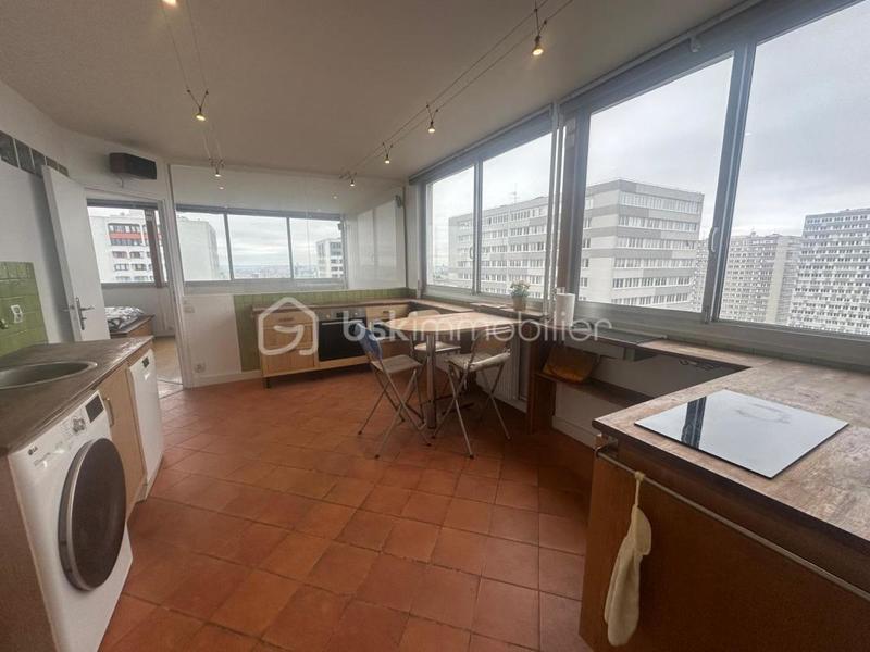 Appartement - 92 m² - 4 pièces