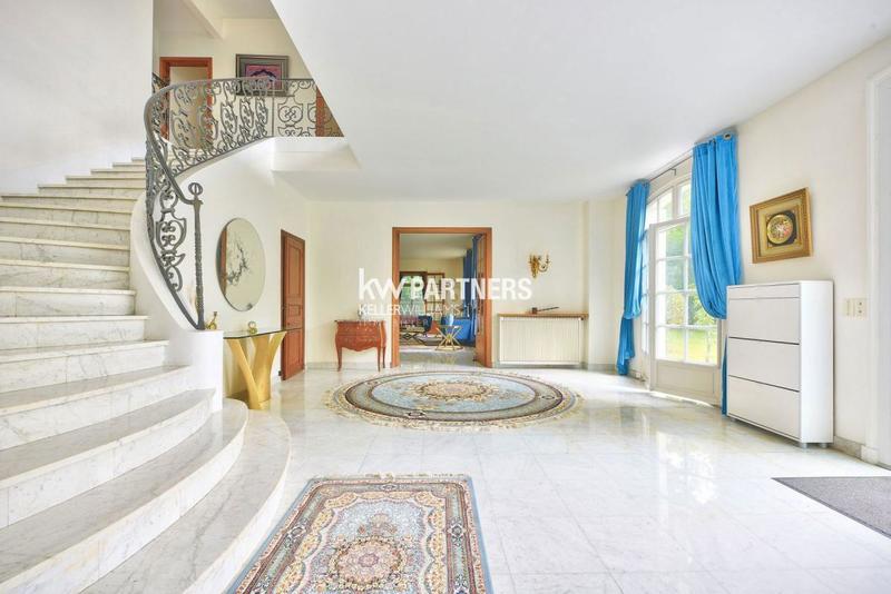 Maison - 498 m² - 14 pièces