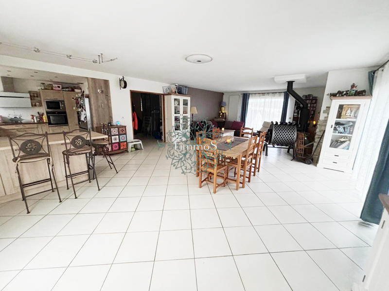 Maison - 180 m² - 7 pièces