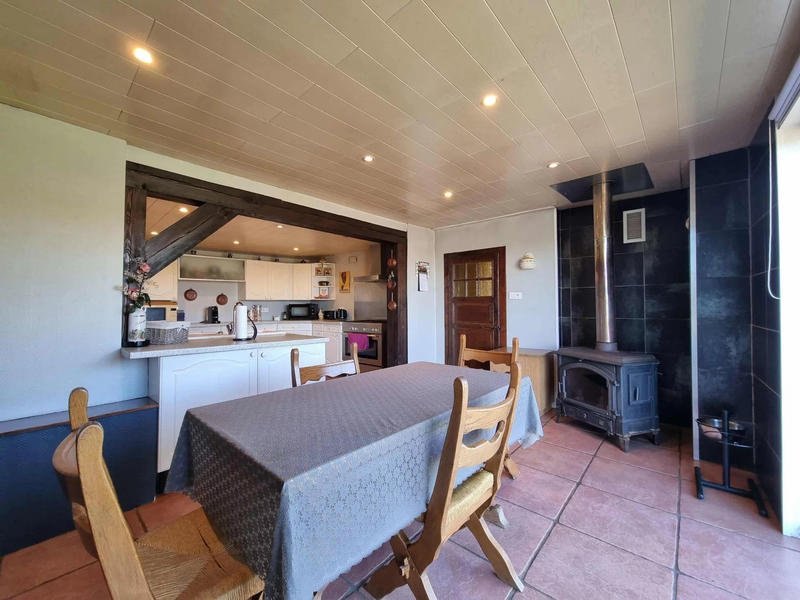 Maison traditionnelle - 193 m² - 5 pièces