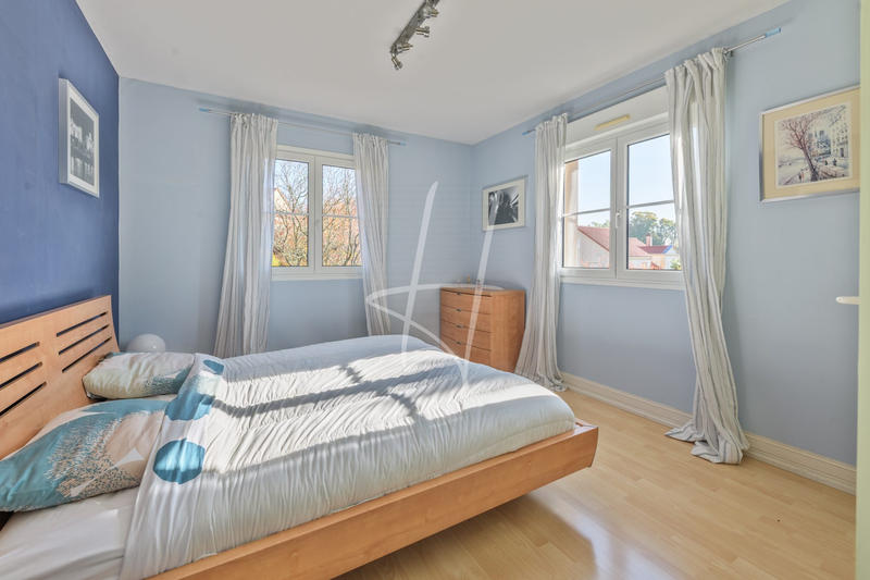 Maison - 165 m² - 6 pièces