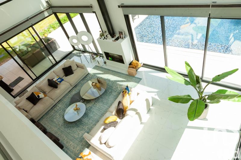 Maison de maîtres - 695 m² - 16 pièces