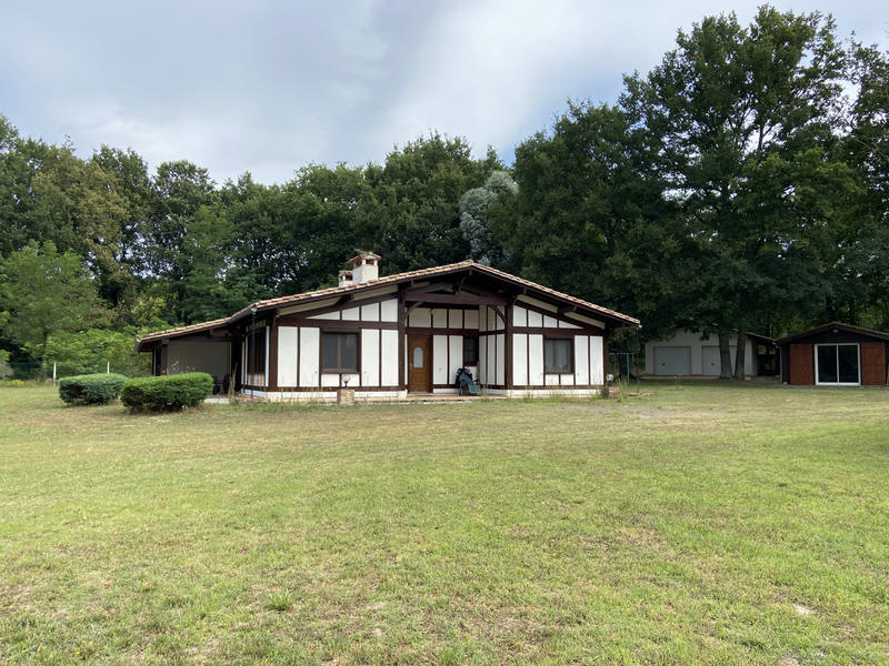 Maison - 187 m² - 7 pièces