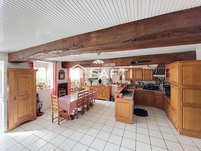 Maison - 201 m² - 7 pièces