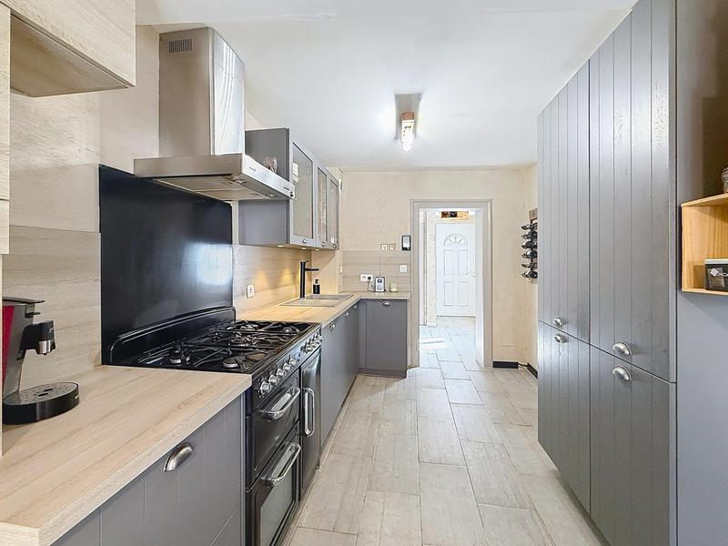 Maison - 130 m² - 6 pièces