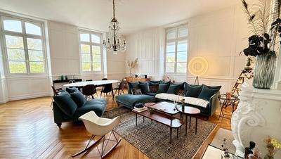 Appartement - 166 m² - 5 pièces