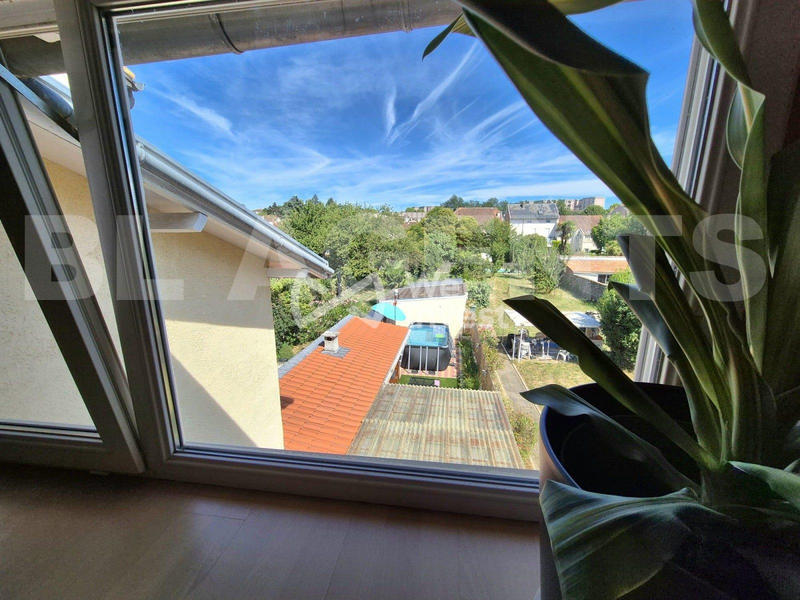 Maison - 137 m² - 5 pièces