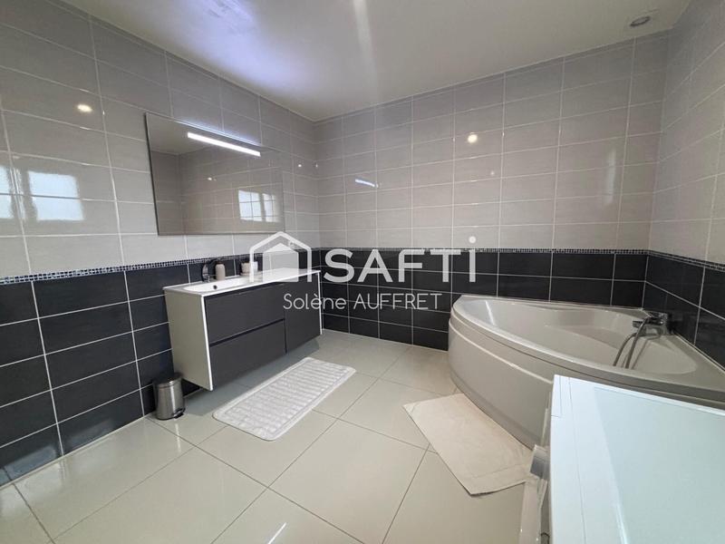 Maison - 135 m² - 4 pièces