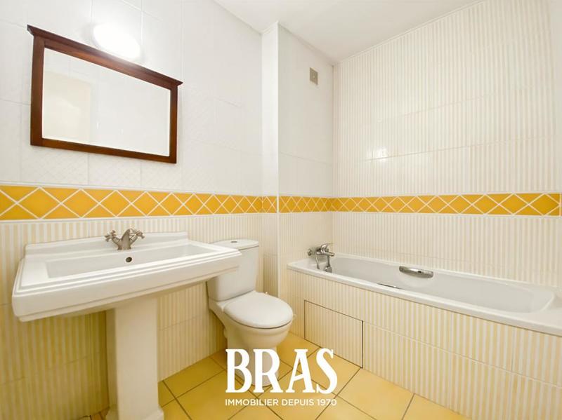 Appartement - 105 m² - 5 pièces