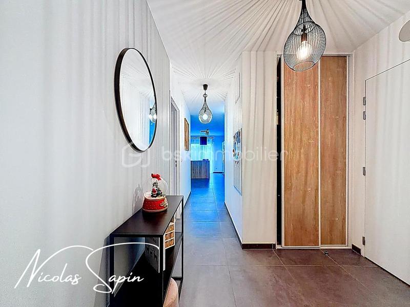 Appartement - 90 m² - 4 pièces