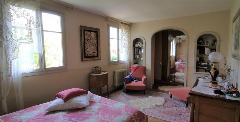 Maison - 300 m² - 9 pièces