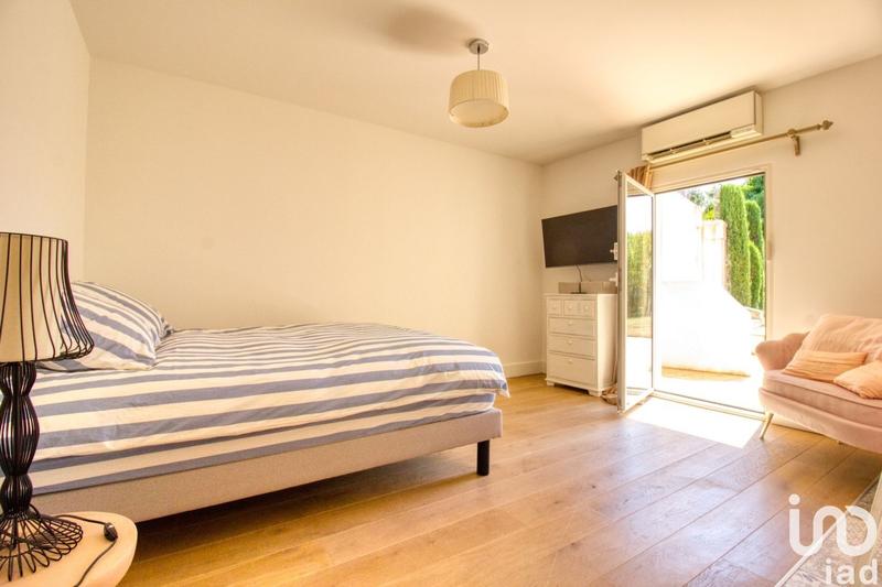 Maison - 264 m² - 8 pièces