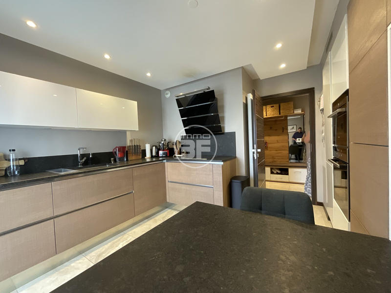 Appartement - 105 m² - 4 pièces