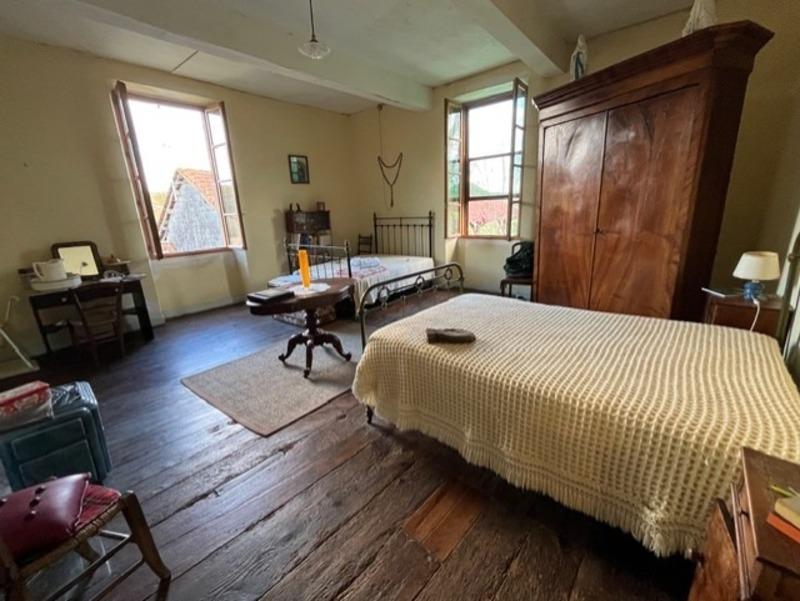 Propriété - 276 m² - 7 pièces