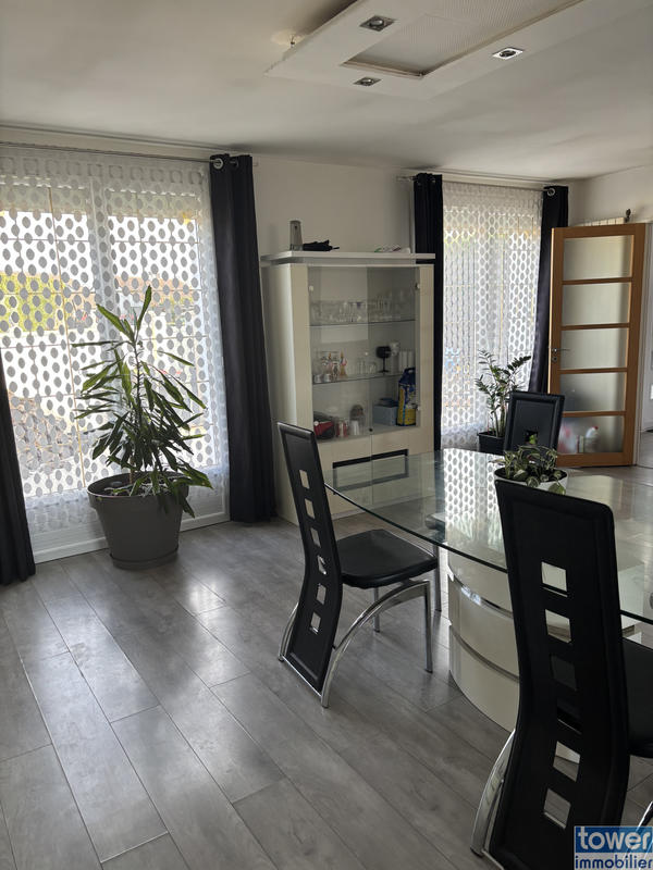 Maison - 142 m² - 6 pièces