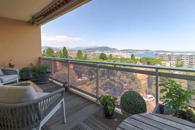 Appartement - 75 m² - 3 pièces