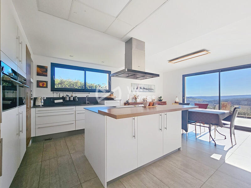 Villa - 150 m² - 5 pièces