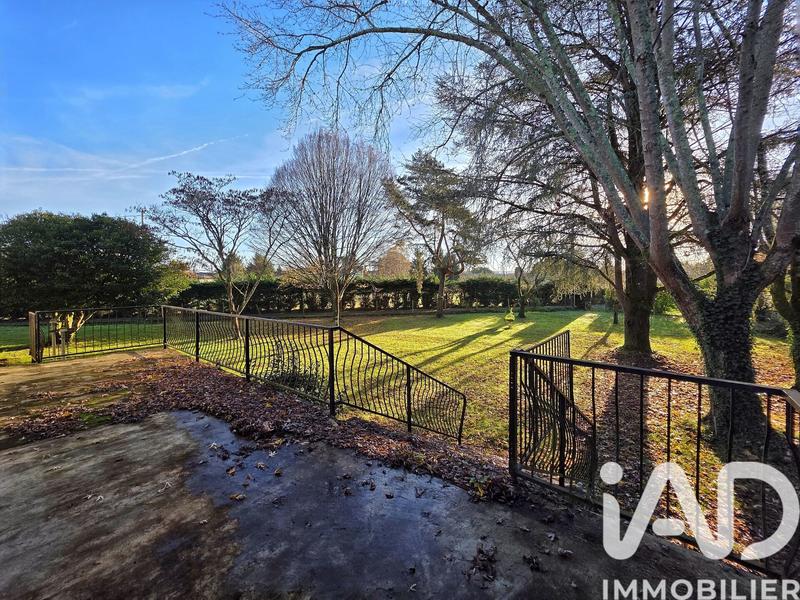 Maison - 220 m² - 7 pièces