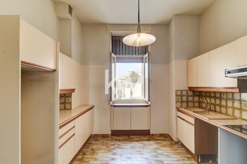 Appartement - 242 m² - 4 pièces