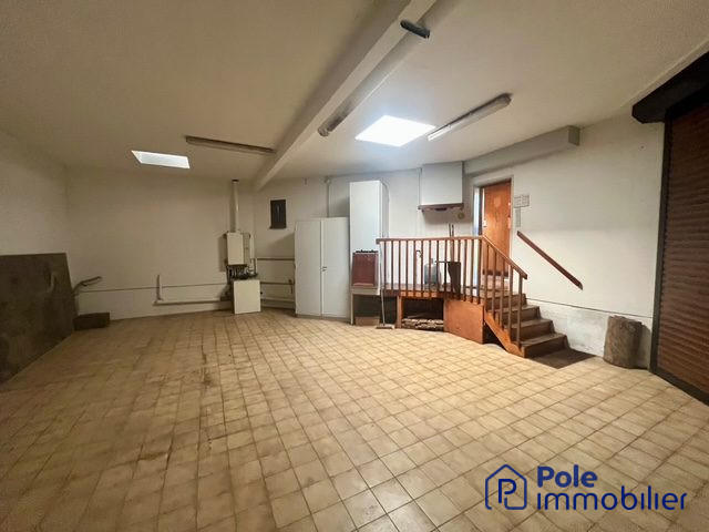 Maison - 219 m² - 6 pièces