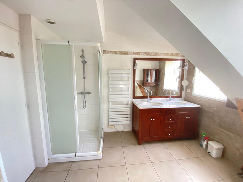 Maison - 165 m² - 10 pièces