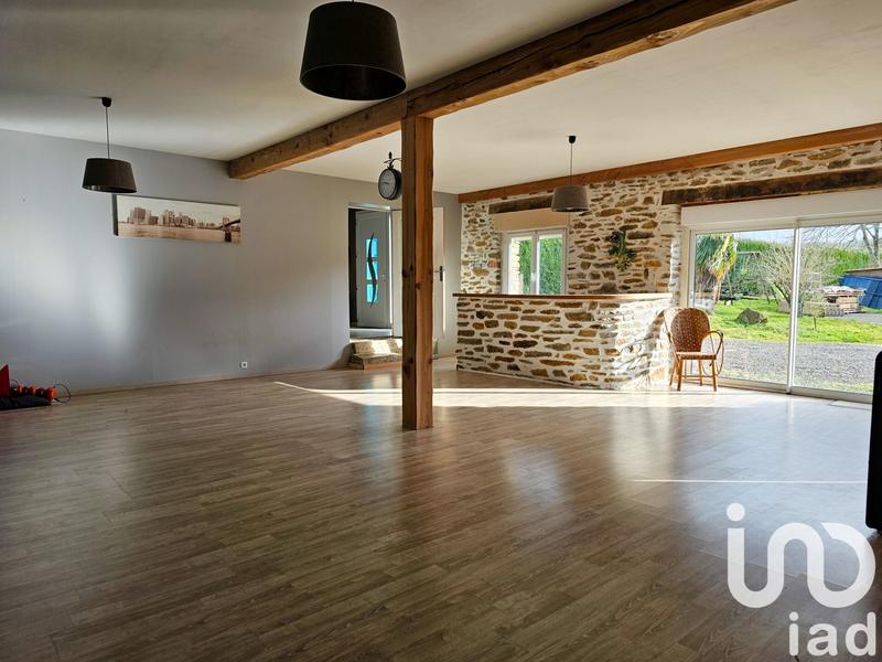 Maison - 220 m² - 5 pièces